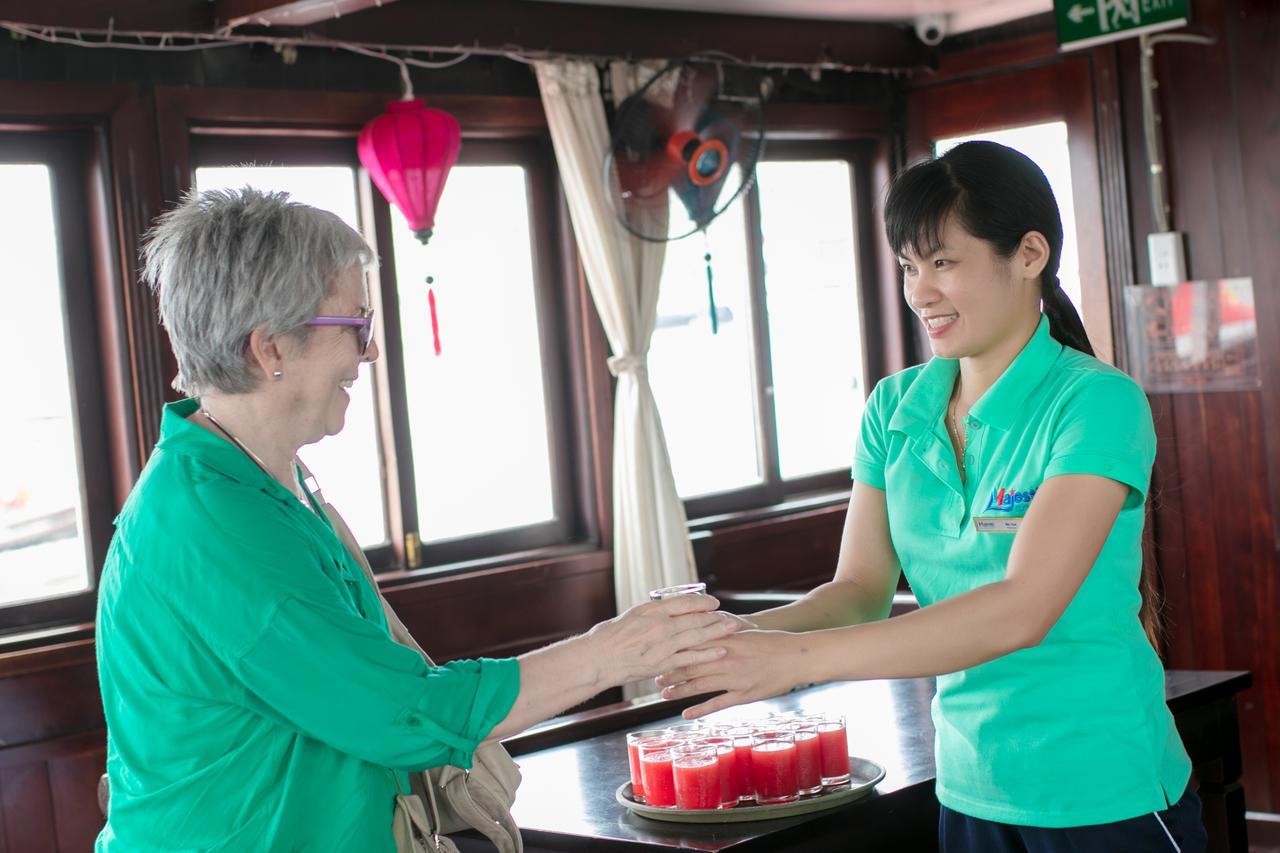 Halong Majestic Legend Cruise Hotel Hạ Long-öböl Kültér fotó