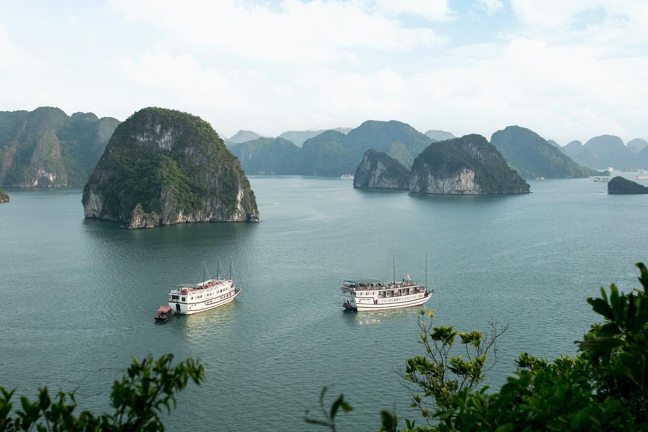 Halong Majestic Legend Cruise Hotel Hạ Long-öböl Kültér fotó