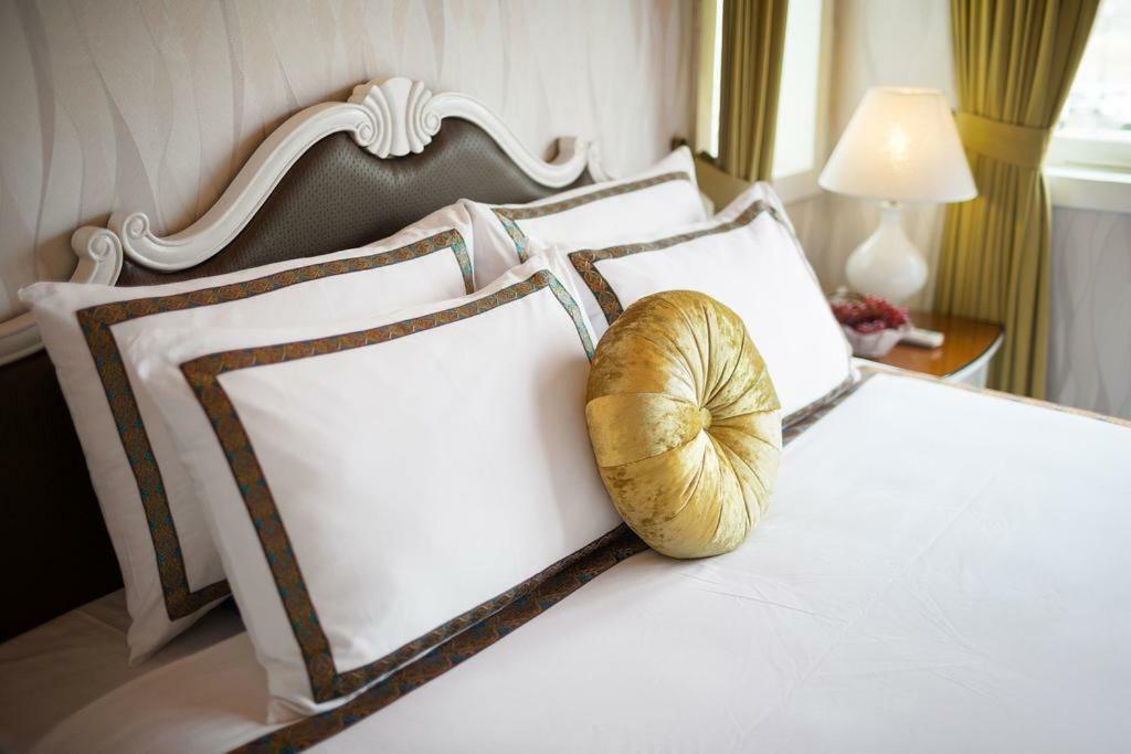 Halong Majestic Legend Cruise Hotel Hạ Long-öböl Kültér fotó
